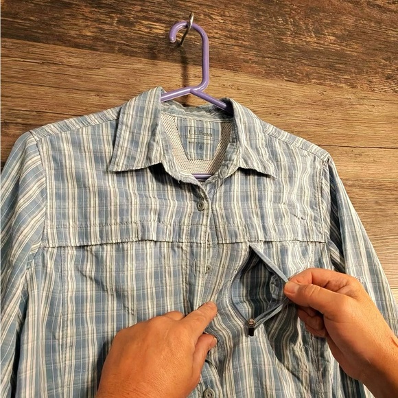 L.L. Bean Light Blue and White Button Down Shirt - Picture 2 of 9